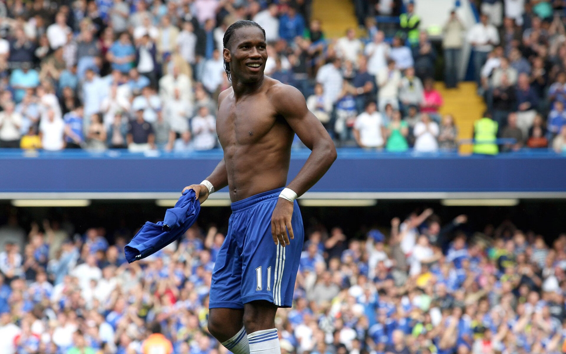 “宽板滑水：水面上的舞蹈，东三叉湖马鞍山赛场上演”